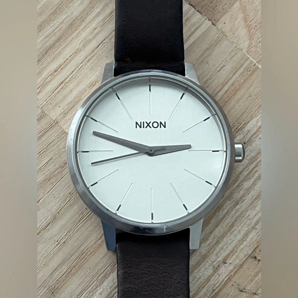Nixon brand model
